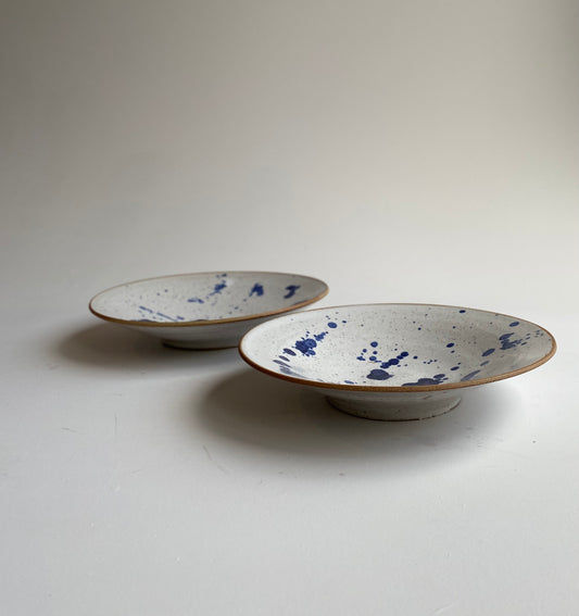 Pair of shallow bowls