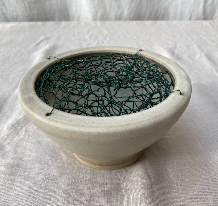 Rimmed Flower Bowl with Wire