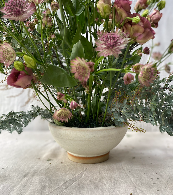 Rimmed Flower Bowl with Wire